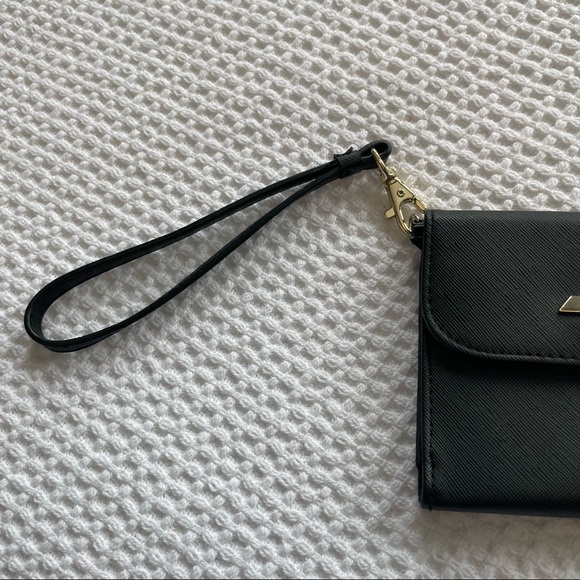 Victoria secret wrist wallet - Picture 3 of 5